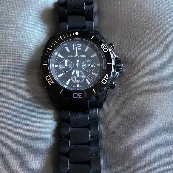 Michael Kors Watch - Picture 5 of 8